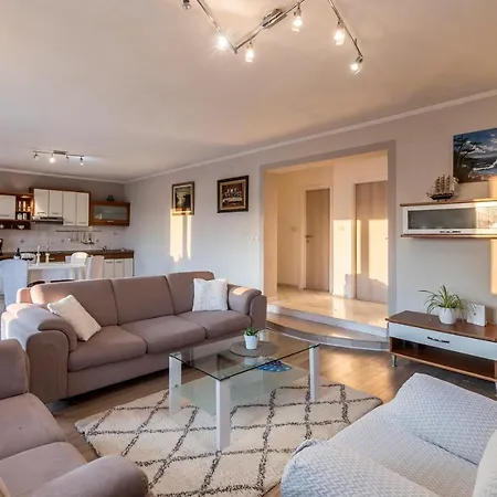 Bellevue Holiday home *